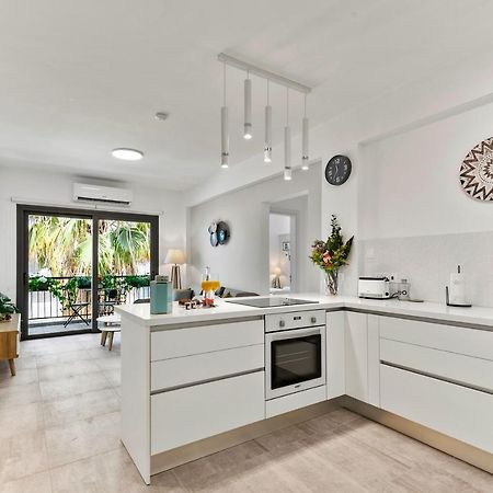 Dreamy 2 Bed Apartment By The Sea パ フォス エクステリア 写真