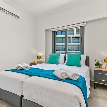 Dreamy 2 Bed Apartment By The Sea パ フォス エクステリア 写真