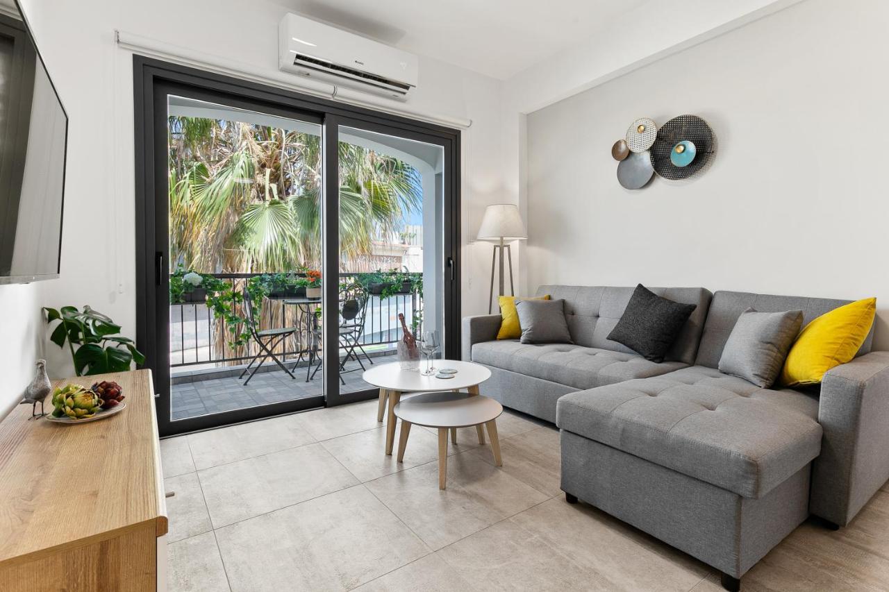 Dreamy 2 Bed Apartment By The Sea パ フォス エクステリア 写真