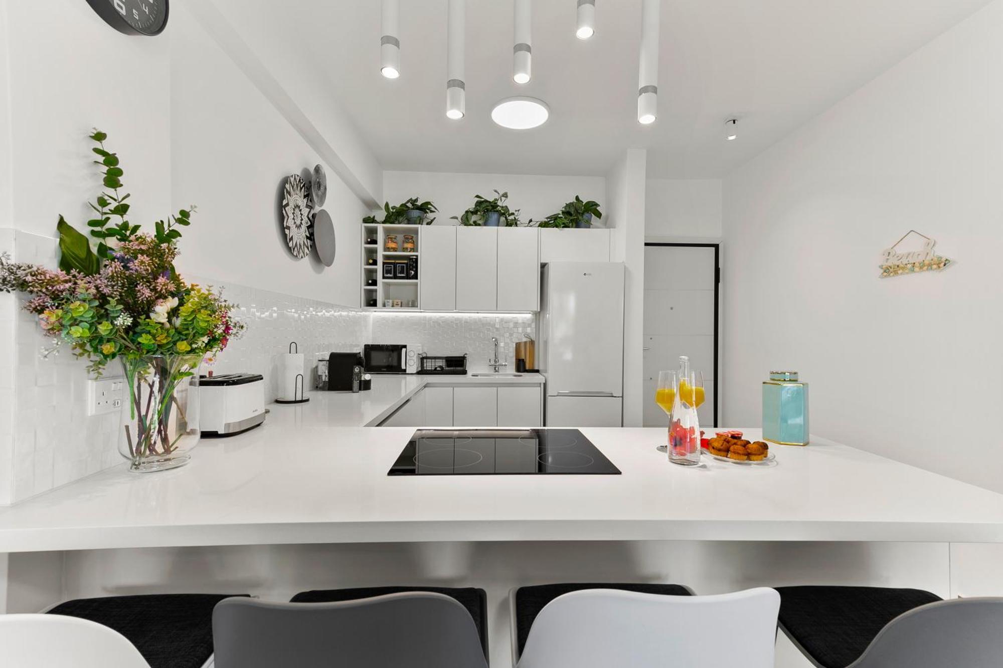 Dreamy 2 Bed Apartment By The Sea パ フォス エクステリア 写真