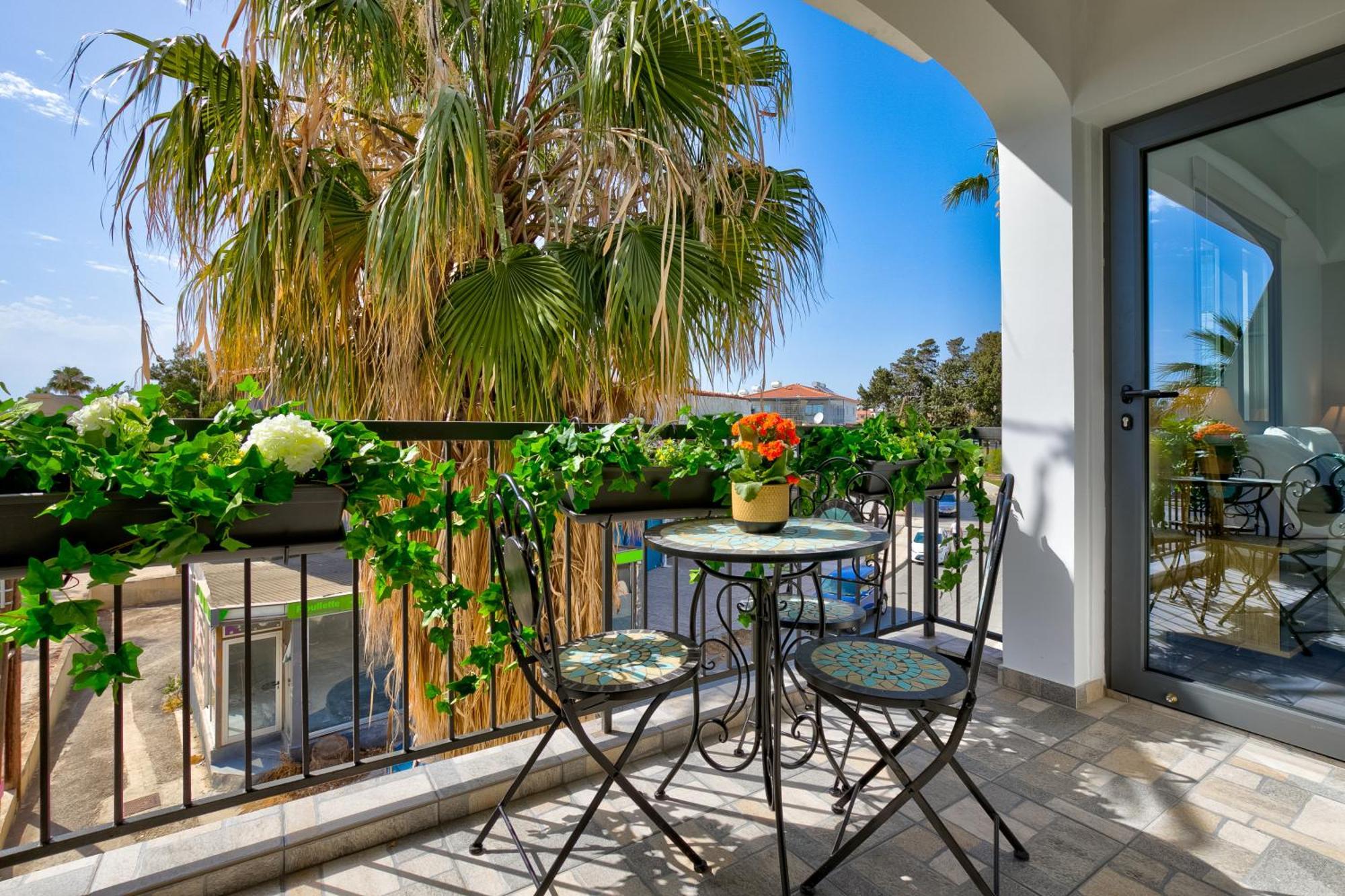 Dreamy 2 Bed Apartment By The Sea パ フォス エクステリア 写真