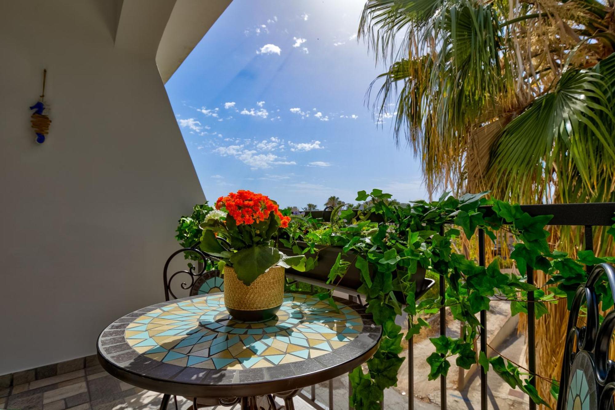 Dreamy 2 Bed Apartment By The Sea パ フォス エクステリア 写真